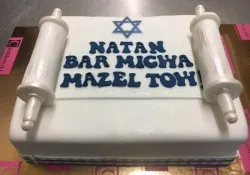 Tort z rozwijanym pergaminem Tort z rozwijanym pergaminem