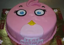 Tort w kształcie Stelli z Angry Birds Tort w kształcie Stelli z Angry Birds