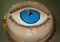 Tort w kształcie oka Tort w kształcie oka