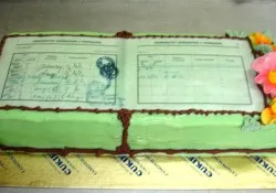 Tort w kształcie dokumentu Tort w kształcie dokumentu