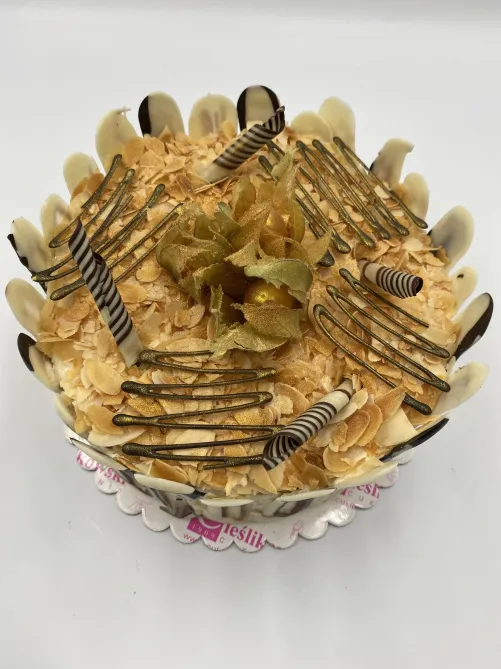 Tort amaretto