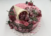 Tort czekoladowo-Malinowy
